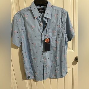 Short-Sleeve Light Blue Button-Down Shirt with Palm & Flag Print